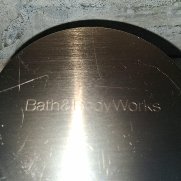 Bath & Body Works BEACH WEATHER Michael R. Carey 3-Wick Candle. 14.5oz. NEW! - Picture 5 of 6